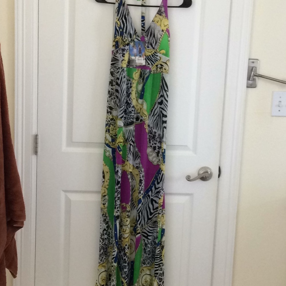 Dress - Picture 2 of 3